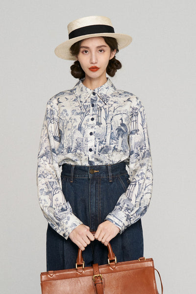 《孔雀が裏庭にいる》アンティークデザインブラウス-Blue