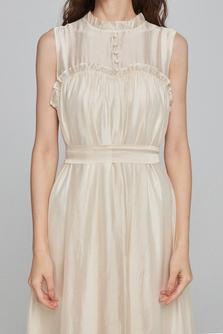 《キラキラ輝く湖面に》ラッフルトリムドレス-White