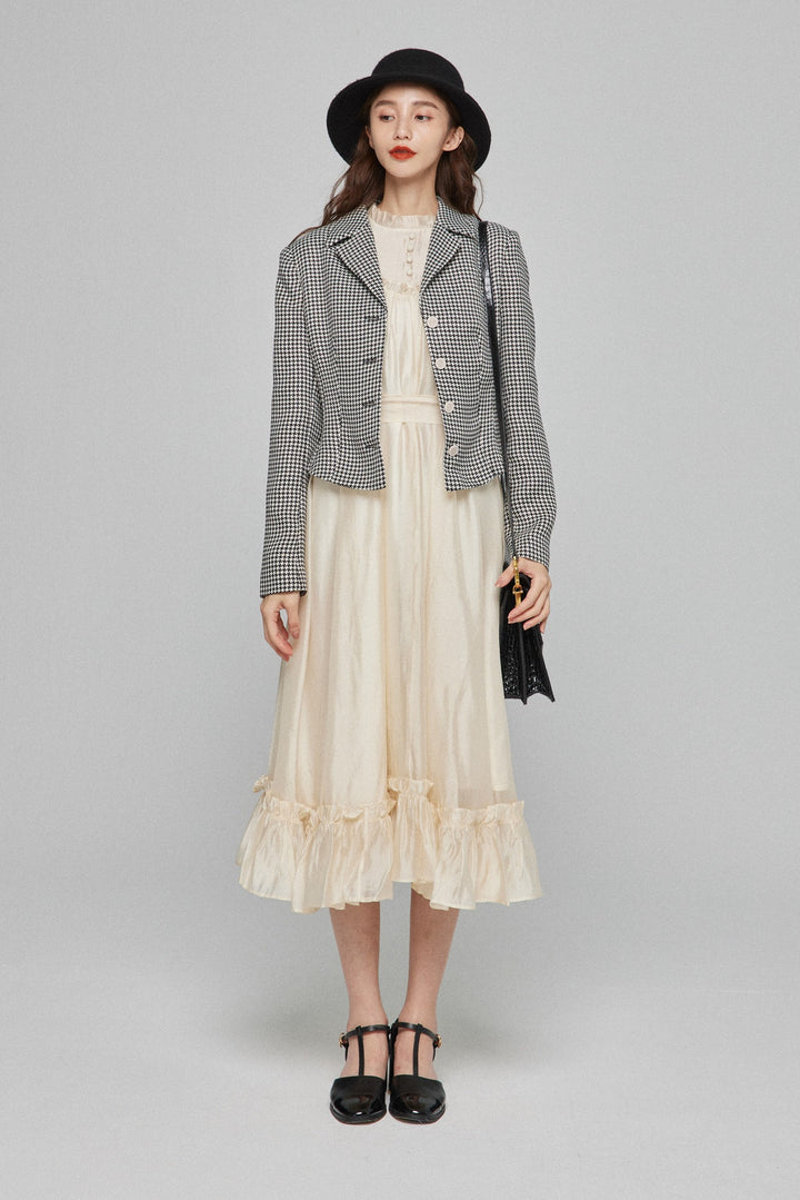 《キラキラ輝く湖面に》ラッフルトリムドレス-White