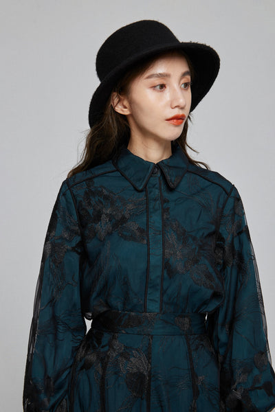 《サリーとデイヴィットのスキャンダル》シースルーエンブロイダリーブラウス-Dark green