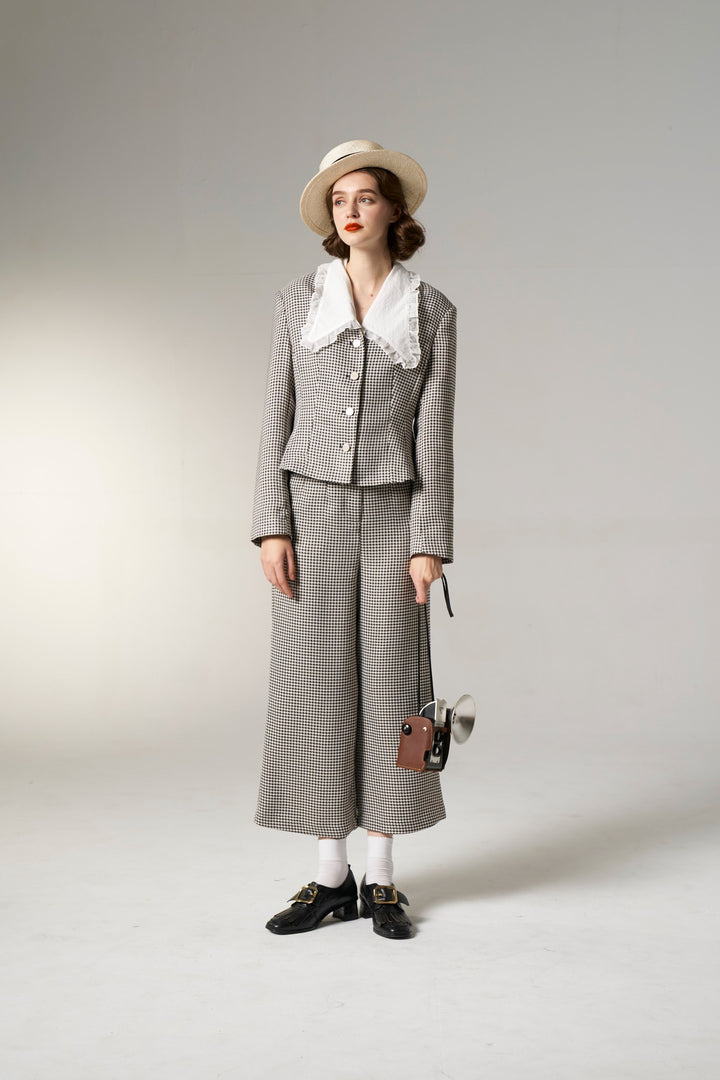 《メリーがまた嫉妬している》シースルーフリルブラウス-Off White