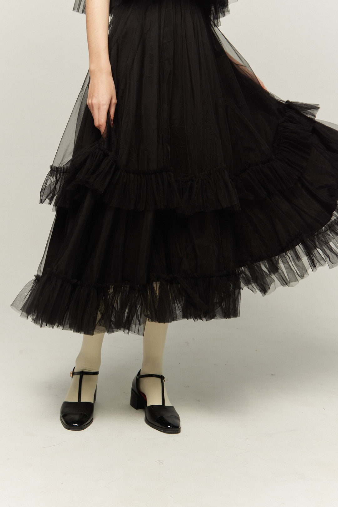 《実は私300歳》チュールフリルトップ-Black