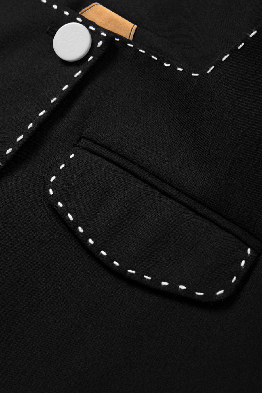《ヘレンは甘い物を食べない》クロップドジャケット-Black