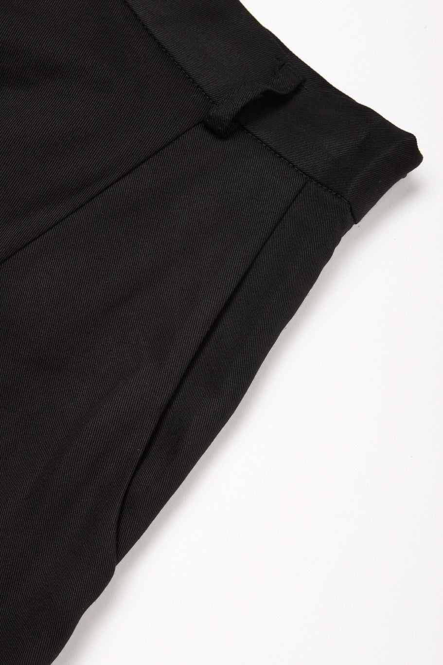 《つい一口食べちゃいました》ハイウエストサーキュラースカート-Black