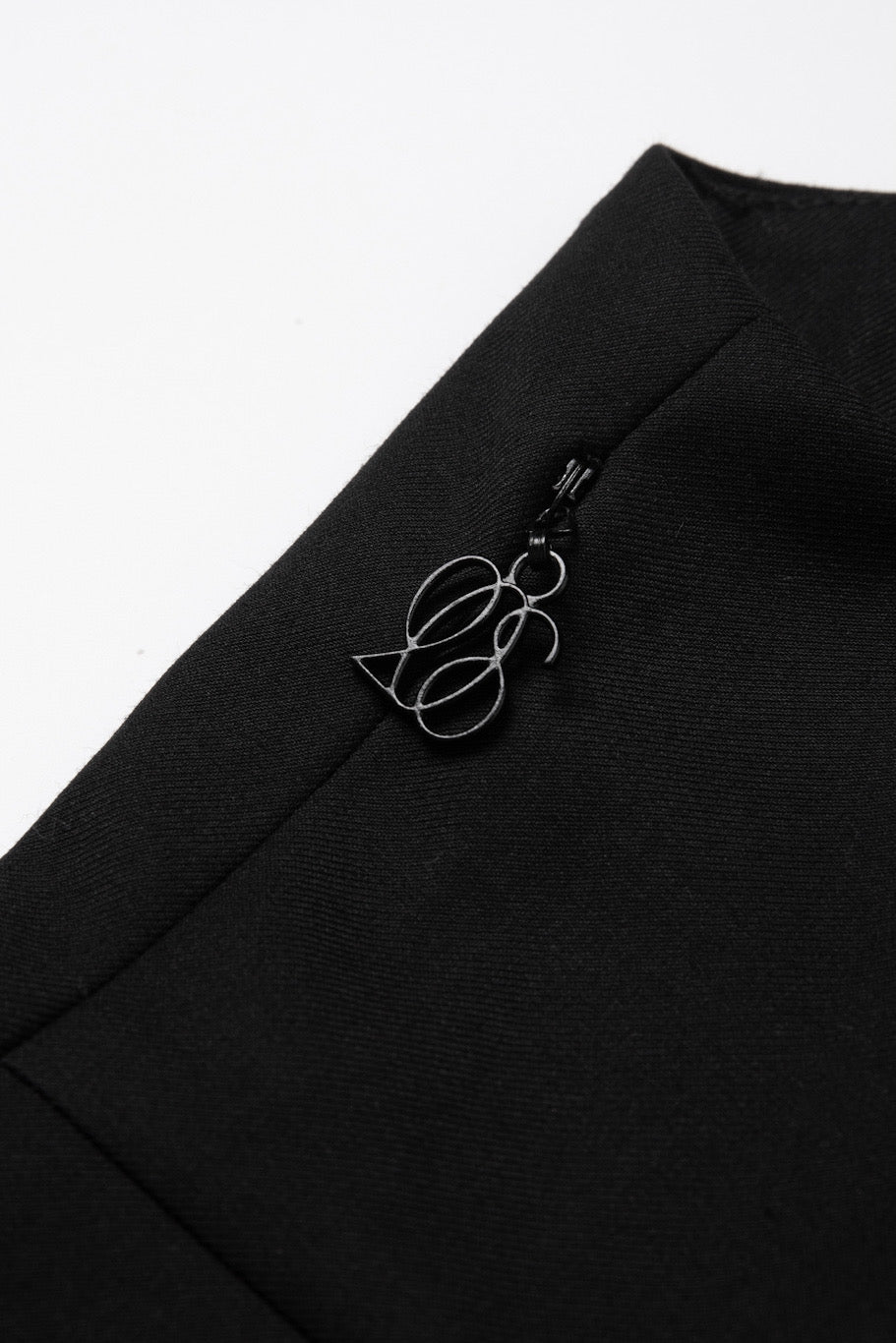 《羊皮紙に書いて》ハイウエストショートパンツ-Black