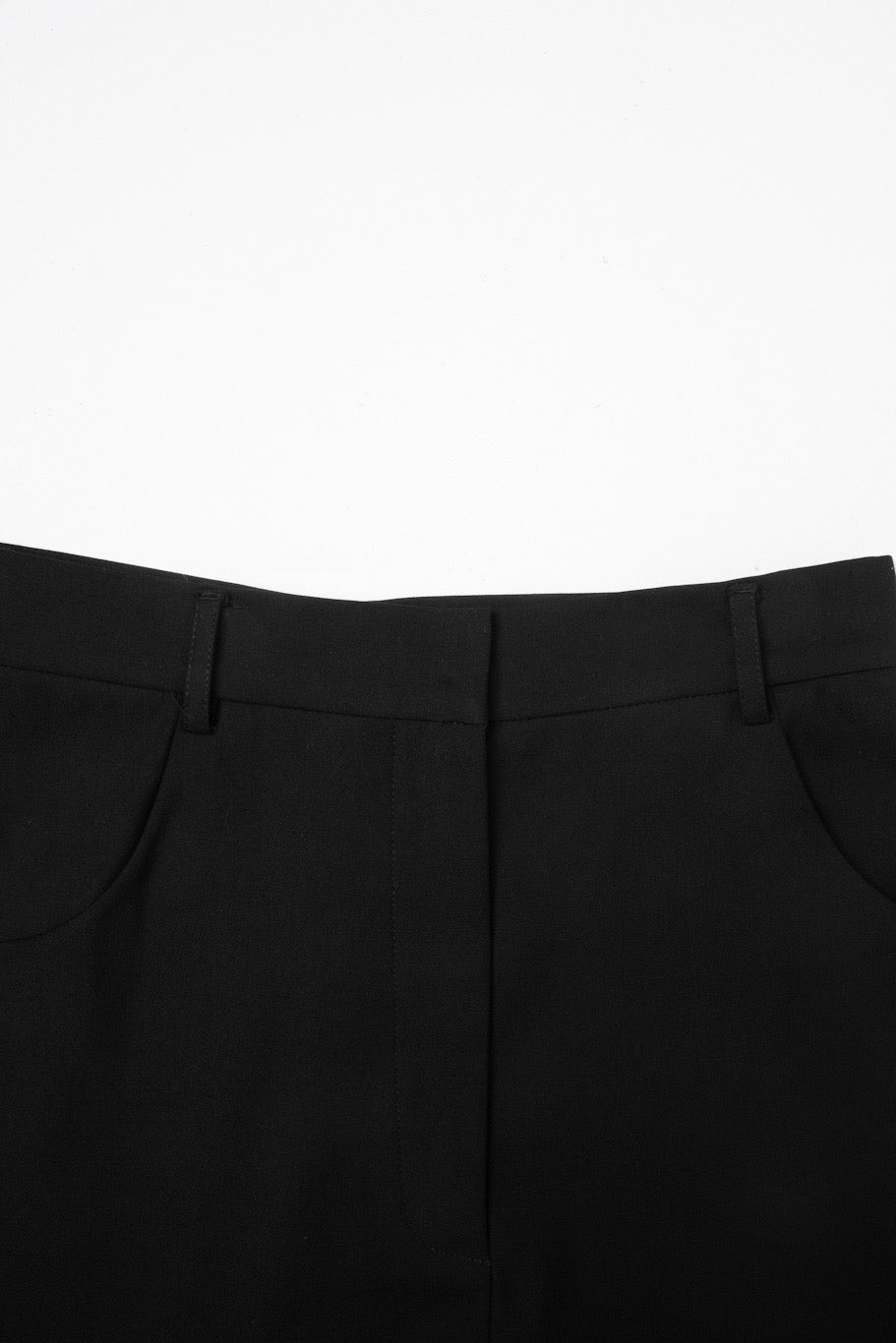 《羊皮紙に書いて》ハイウエストショートパンツ-Black