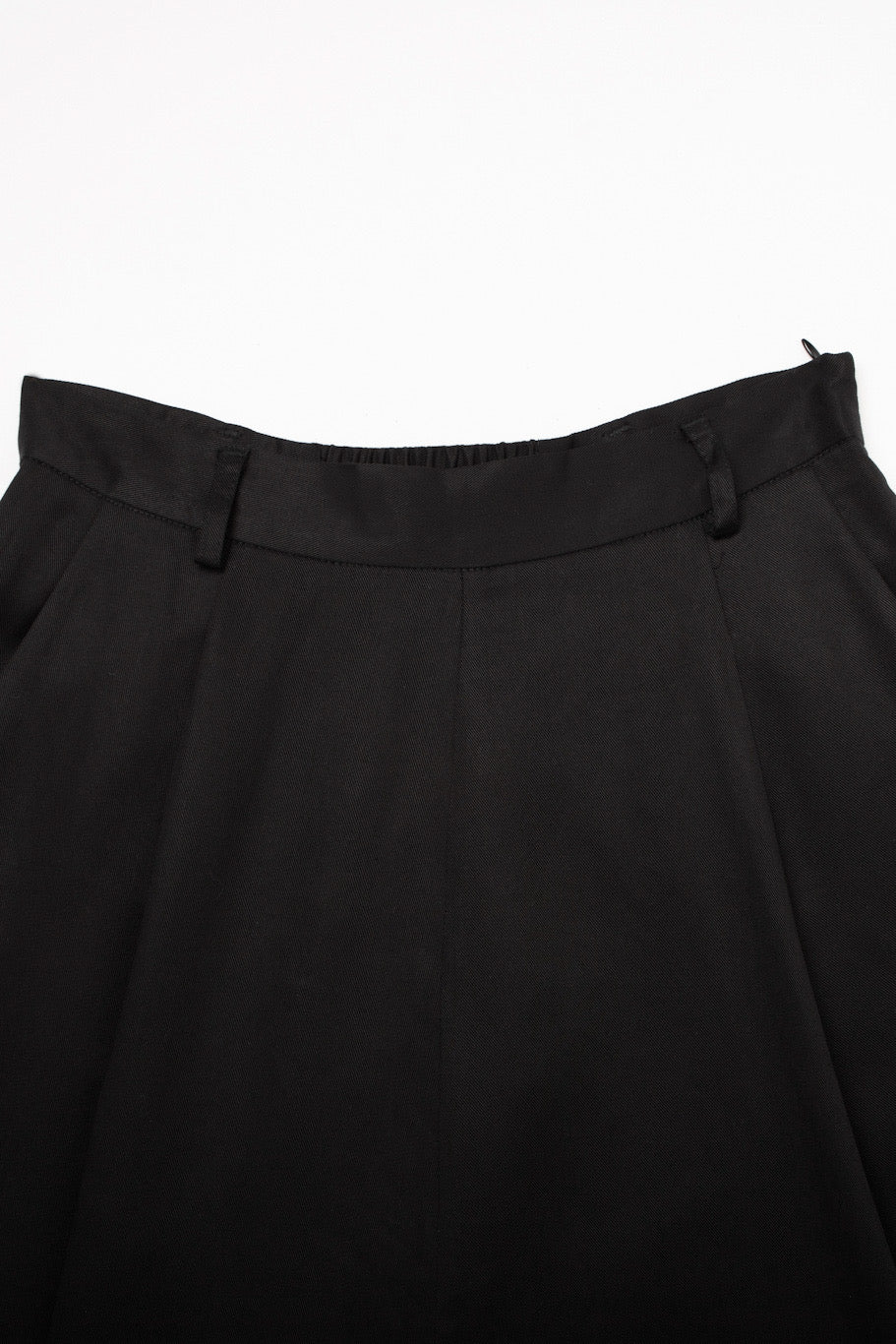 《つい一口食べちゃいました》ハイウエストサーキュラースカート-Black