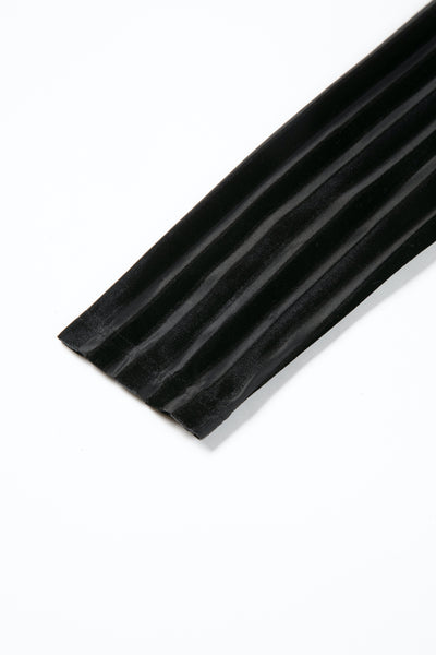 《上の階から物音がする》ベルベットストライプトップ-Black