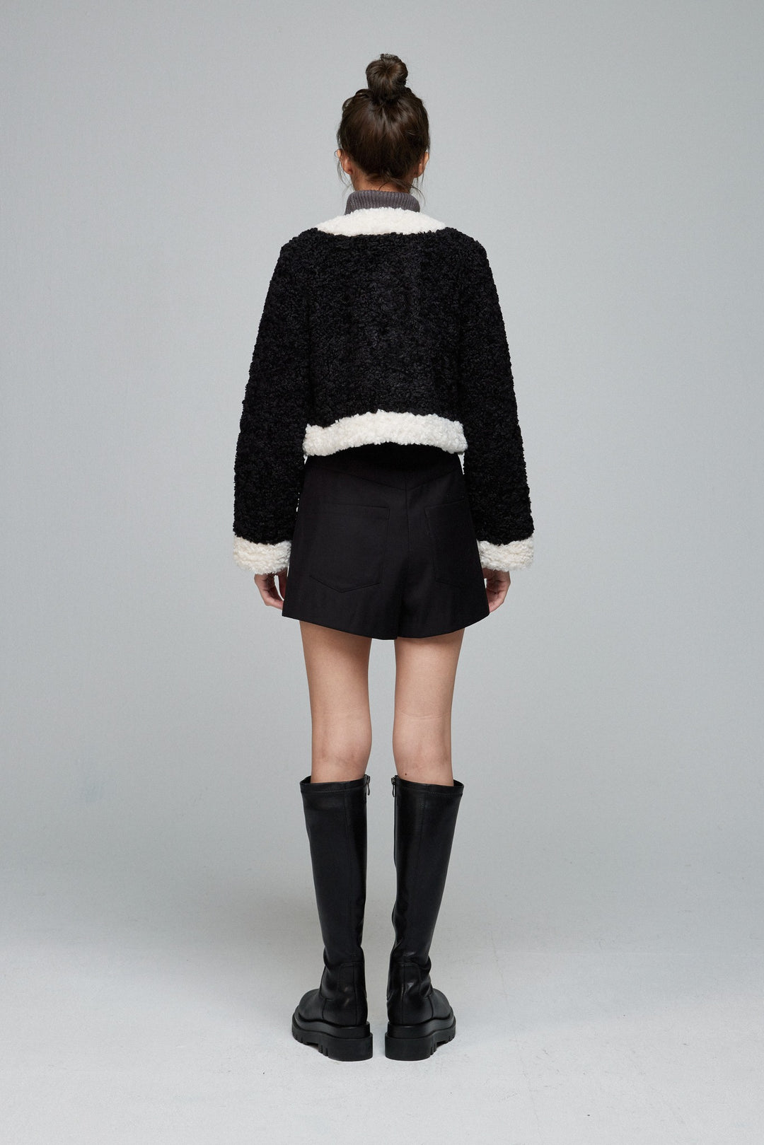 《羊皮紙に書いて》ハイウエストショートパンツ-Black
